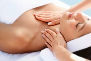 Как делать массаж груди: для увеличения бюста, для грудных желез после родов, вакуумный, противопоказания к процедуре